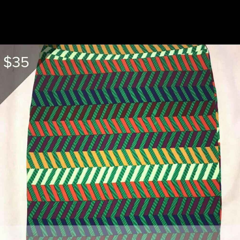 NEW LARGE LULAROE CASSIE SKIRT